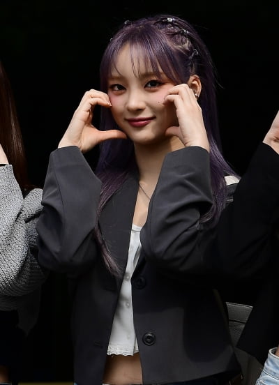 [TEN 포토] 아이칠린 이지 '보라빛 하트'