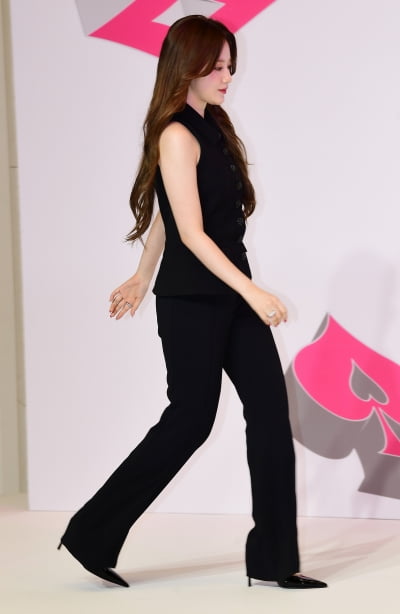[TEN 포토] (여자)아이들 슈화 '청순미 뿌리며 입장'