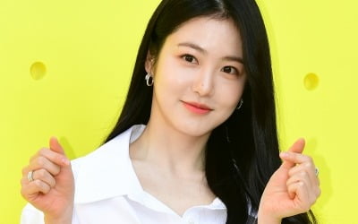 "상처받았을까 조심스러워" 신예은, 팬 선물 잃어버리고 거듭 사과…의외의 반응 보인 팬 [TEN이슈]