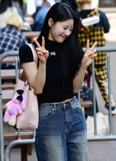 [TEN 포토] 미주 '귀엽게'