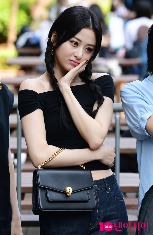 [TEN 포토] 르세라핌 허윤진이 '뾰로퉁'