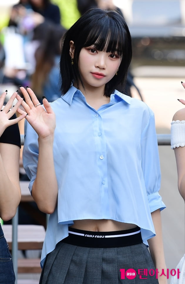 [TEN 포토] 르세라핌 김채원 '잘록한 허리'