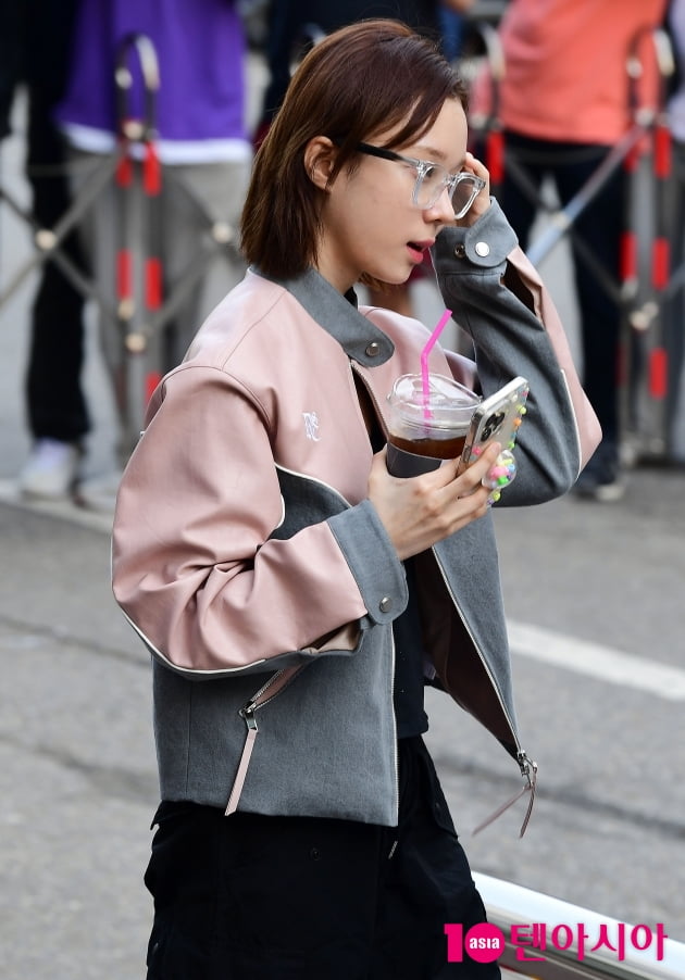 [TEN 포토] 에스파 윈터 '어느쪽으로도 봐도 이쁨'