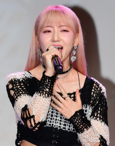 [TEN 포토] 경서 '첫 미니앨범에 다 담았다'