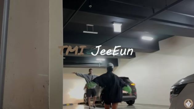 줄리엔강, 111만 유튜버 제이제이와 열애 중…'핫한 커플' 탄생 [TEN이슈]