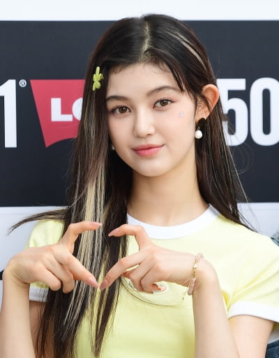 [TEN 포토] 뉴진스 다니엘 '상큼한 하트'