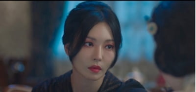 [종합] 행방불명된 김소연, 이동욱·류경수 드라마 촬영장에 소환 ('구미호뎐1938')