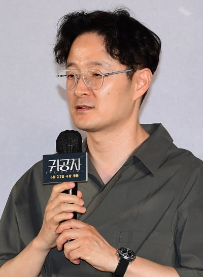 [TEN포토] 박훈정 감독 '영화 '귀공자'로 만나요'
