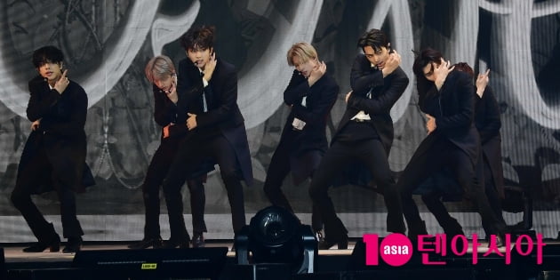 [TEN 포토] 엔하이픈 '중독성 넘치는 무대'