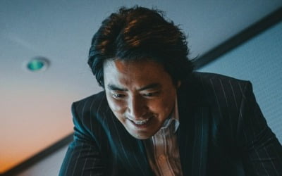 '범죄도시3' 이준혁, 뽀얀 얼굴 잊어라…마동석에 맞선 광기의 눈빛