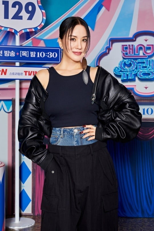 [종합] "보톡스 필요없어, 팬들만 있다면" 신드롬 써내려갈 '댄스가수 유랑단'