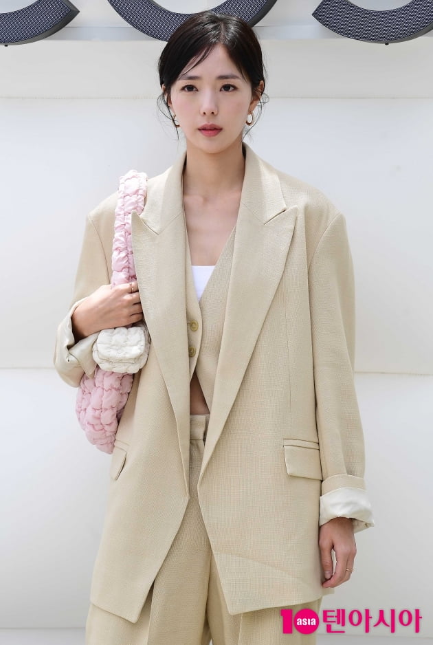 [TEN 포토] 채수빈 '햇빛도 질투하는 미모'