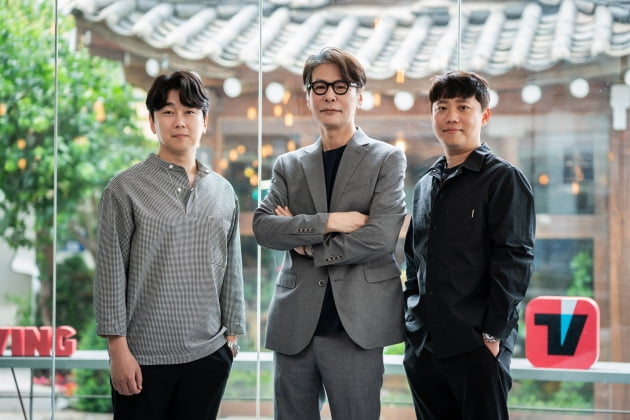 '결혼과 이혼 사이2' 제작진 이진혁 PD, 윤상 음악감독, 박내룡 PD. / 사진제공=티빙