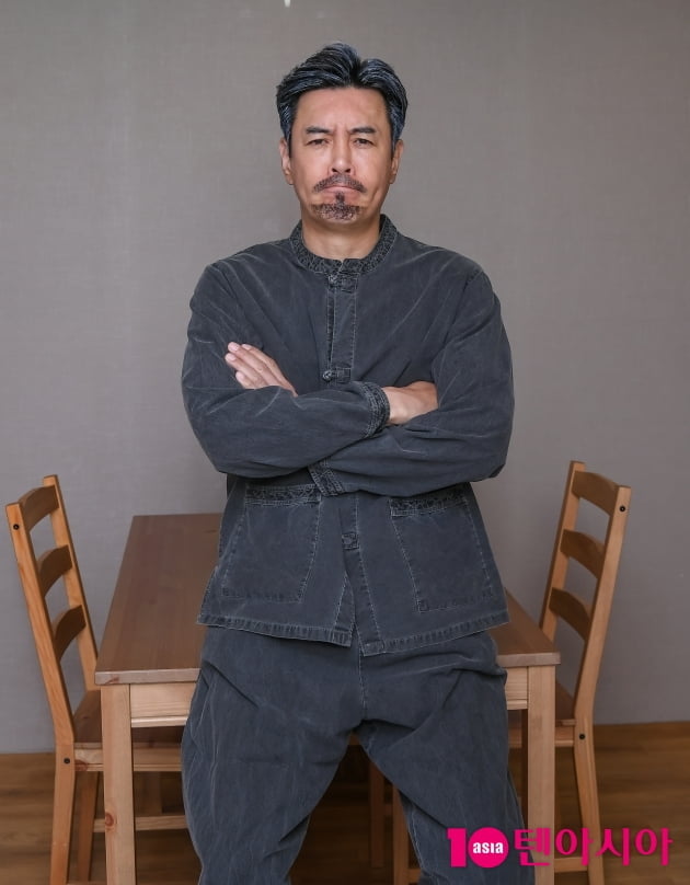 [단독] 꼰대희 "'밥묵자'하다 현타왔는데…결국 먹방 찍으니100만 유튜버됐죠"[TEN인터뷰]