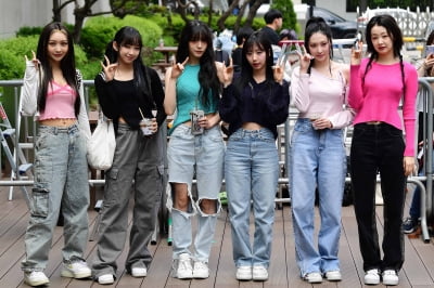 [TEN 포토] 시크릿넘버 '신나는 출근길'