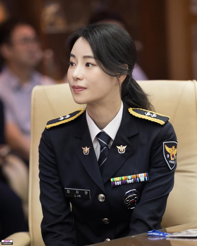 "사라한테 꼭 전해줘, 연진아" 임지연, 명예 경찰 됐다 "이제는 마약 NO"
