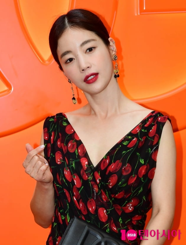 [TEN 포토] 기은세 '매력적인 하트'