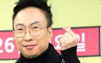 박명수, "58+150만원" 월 저작권료 밝혔다…입금 내역까지 공개 "만족하지 않아" ('훅까말') [TEN이슈]