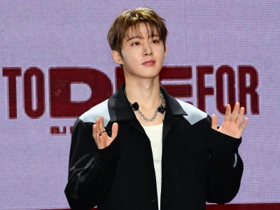 [TEN포토] 비아이 "생각을 많이 하는편"