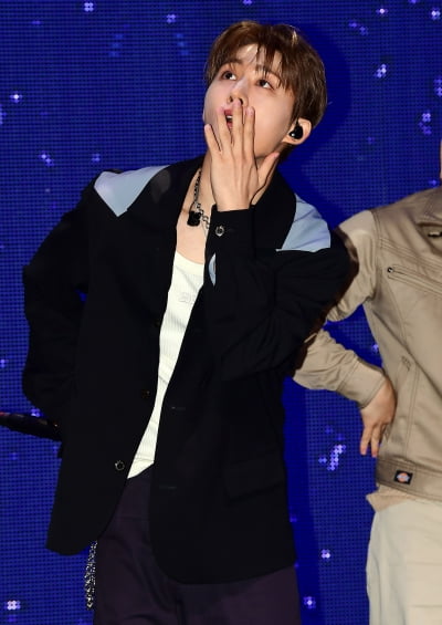 [TEN포토] 비아이 '겁도 없이'