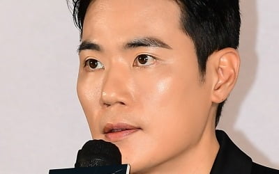[공식] 김강우, '원더풀월드' 합류…김남주와 모든 것이 완벽한 부부