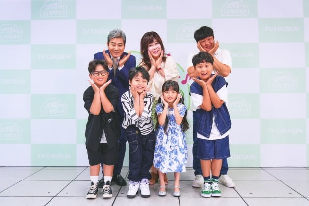 '귀염뽕짝 원정대' 단체./사진제공=TV조선