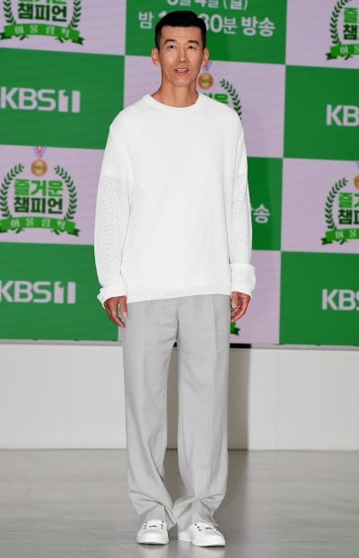 [TEN포토] 션 '단거리는 힘들었다'