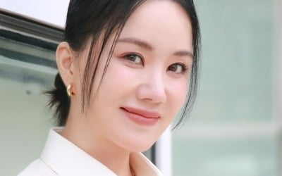 55세 엄정화 "제 나이가 우스꽝스럽나요?"…'닥터 차정숙'으로 대박난 디바의 당당함 [TEN인터뷰]