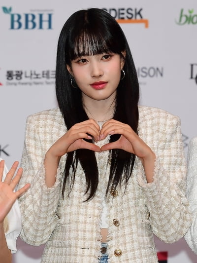 [TEN포토] 스테이씨 윤 '도자기 피부'