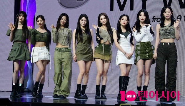 [TEN포토] 프로미스나인 '정규 1집 '언록 마이 월드(Unlock My World)'로 컴백'