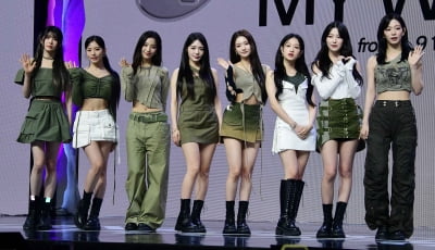 [TEN포토] 프로미스나인 '정규 1집 '언록 마이 월드(Unlock My World)'로 컴백'