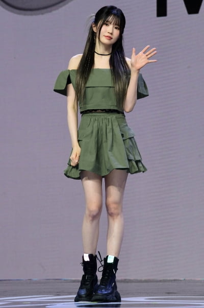 [TEN포토] 프로미스나인 송하영 '순정만화 주인공처럼'