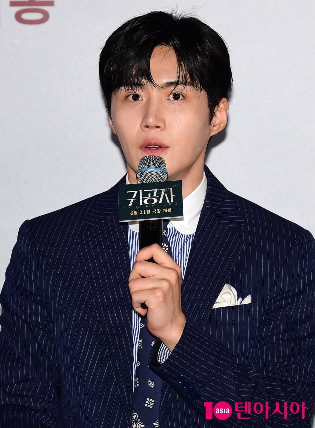 [TEN포토] 김선호 '첫 영화 첫 언론시사 떨리네'