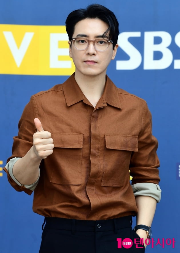 [TEN포토] 이준혁 '범죄도시3 엄지척'