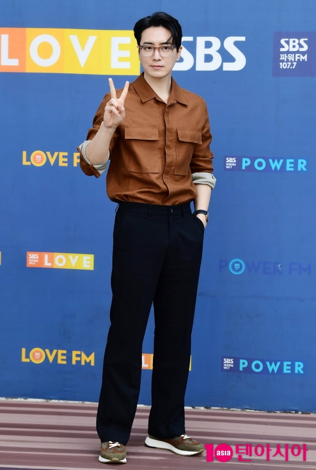 [TEN포토] 이준혁 '귀엽게 브이'