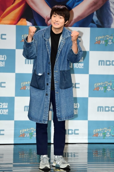 [TEN포토] 기안84 '포토타임은 어려워'