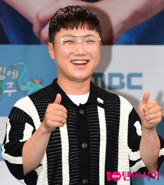 [TEN포토] 빠니보틀 '시즌1,2 여행에 보필하고자'
