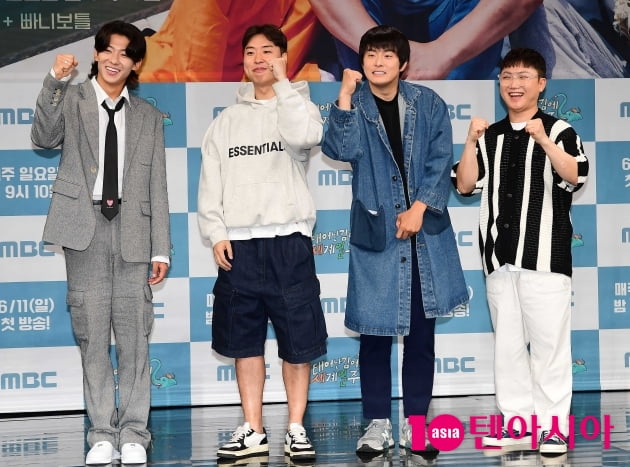 [TEN포토] 덱스-김지우 연출-기안84-빠니보틀 '태계일주2 힘찬 파이팅'
