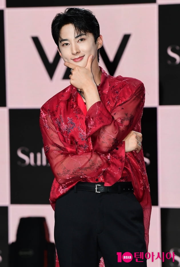 [TEN포토] VAV 에이스 '내가 어른 섹시다'