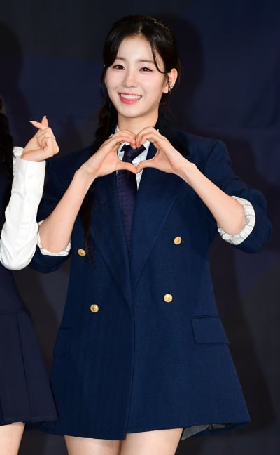 [TEN포토] 우아 우연 '러블리 하트'