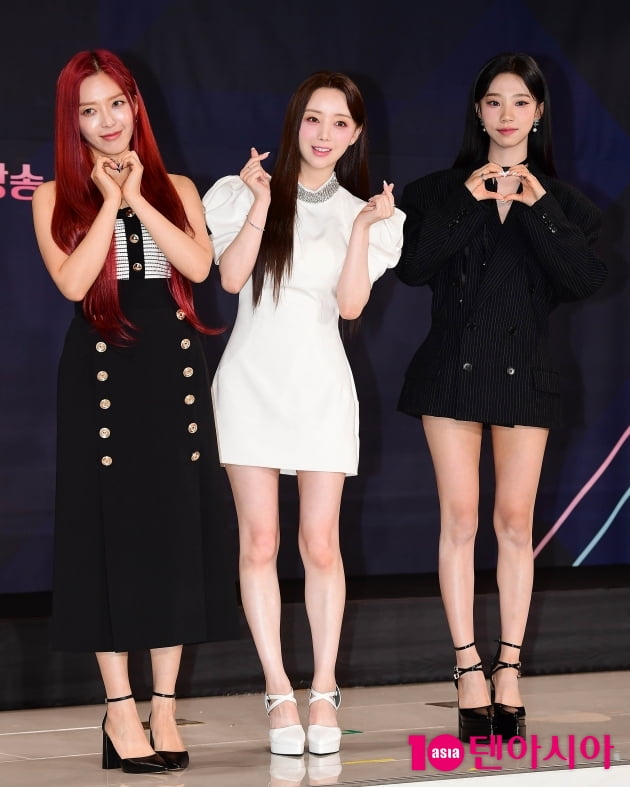 [종합] "급 나누기·2명 하차" 시작부터 요란한 '퀸덤퍼즐', 100% 투표가 가져올 파장은 