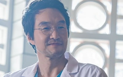 '김사부' 시즌4 나오나…"낭만 계속되길" 한석규→안효섭·이성경, 애틋 종영 소감