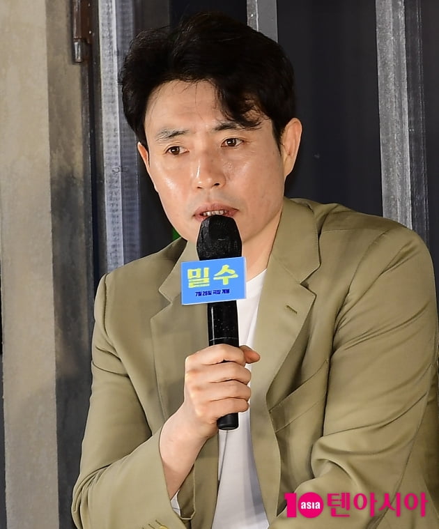 '공황장애 이겨낸' 김혜수·'얼굴=최고의 액션' 조인성, 夏극장 강타할 '밀수' 온다 [종합]
