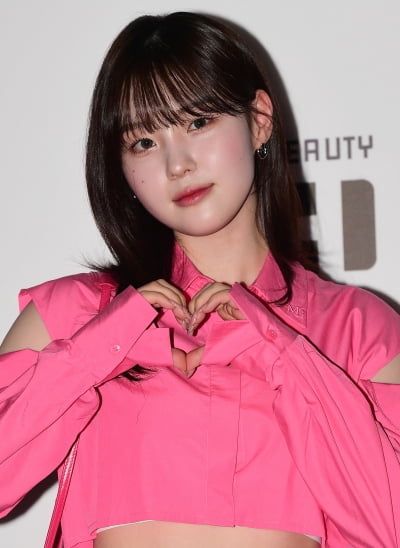 [TEN포토] 케플러 김채현 '인형의 하트'