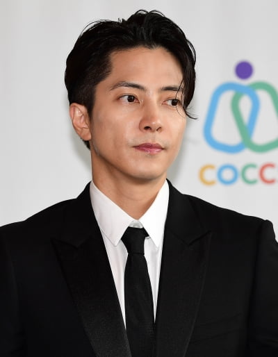 [TEN포토] 야마시타 토모히사(山下智久) '샤프한 턱선'
