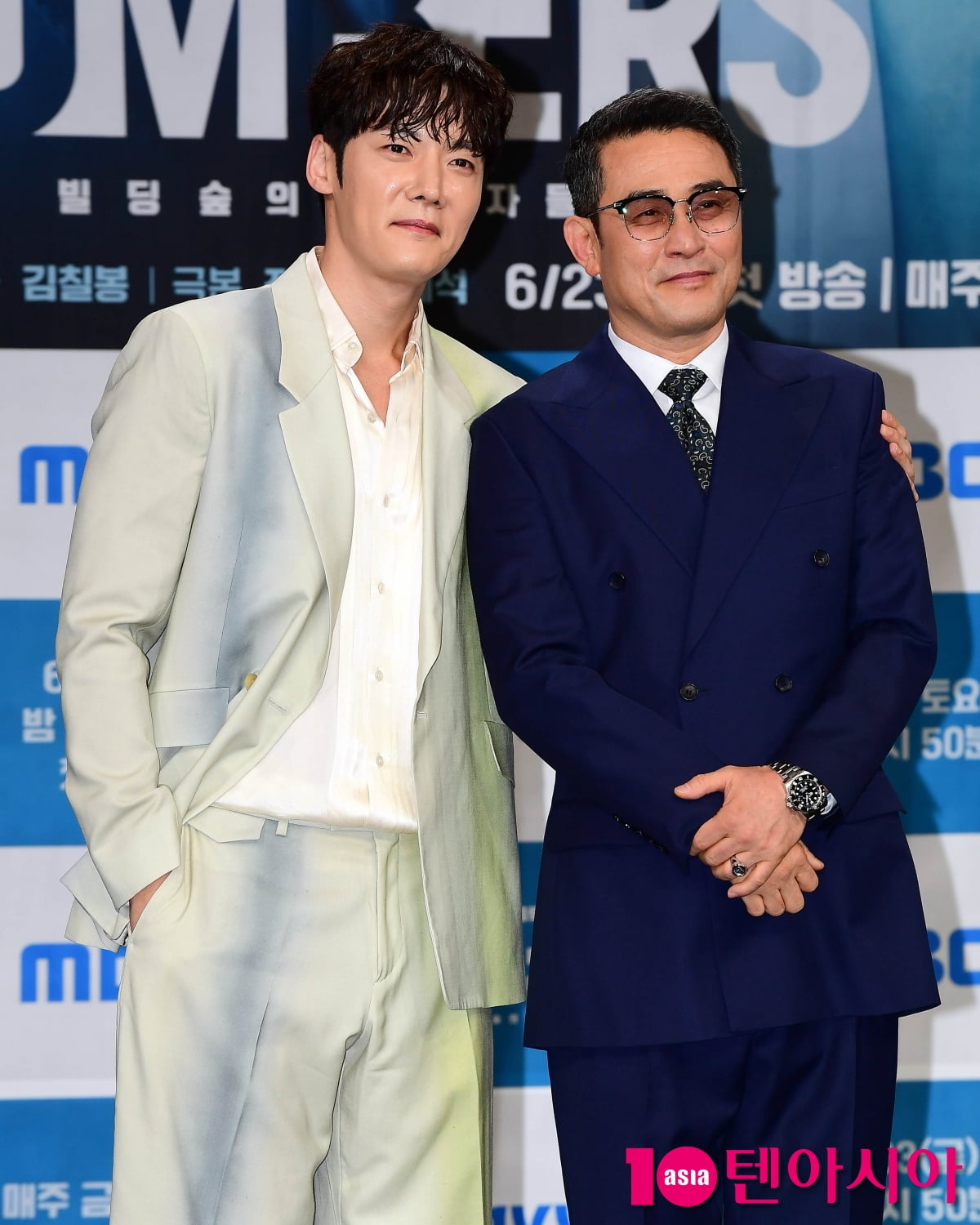 [TEN포토] 최진혁-최민수 '진짜 부자 같네'