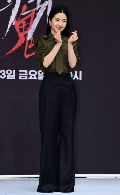 [TEN포토] 김태리 '요정의 하트'