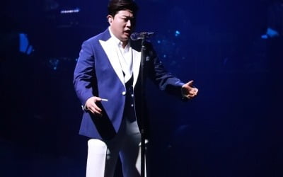 '트바로티'김호중, TV조선 추석 특집 단독쇼 성사될까…"긍정 검토 중"