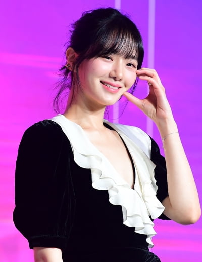 [TEN포토] 박규영 '사랑스러운 하트'
