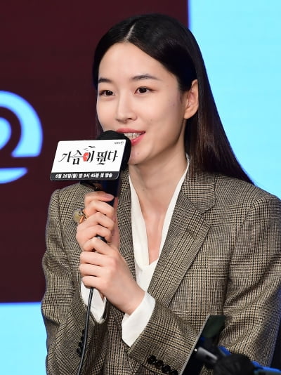 [TEN포토] 원지안 "첫 주연작 힘든점...체력적으로 힘들더라"